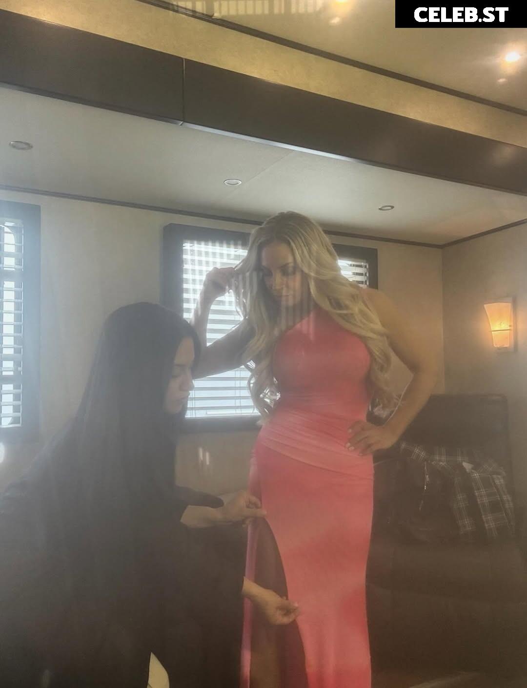 WWE Trish Stratus Image 10025632