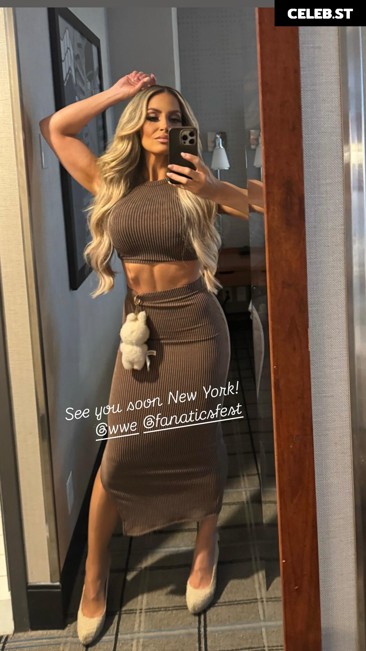 WWE Trish Stratus Image 10025635