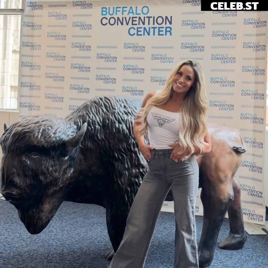 WWE Trish Stratus Image 10025652