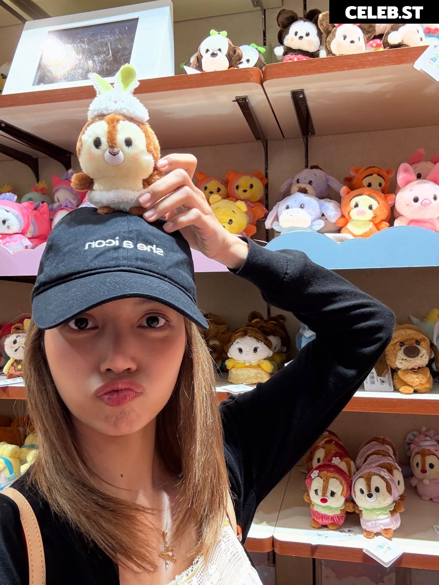 Lisa | BLΛƆKPIИK (Blackpink) Image 10025026