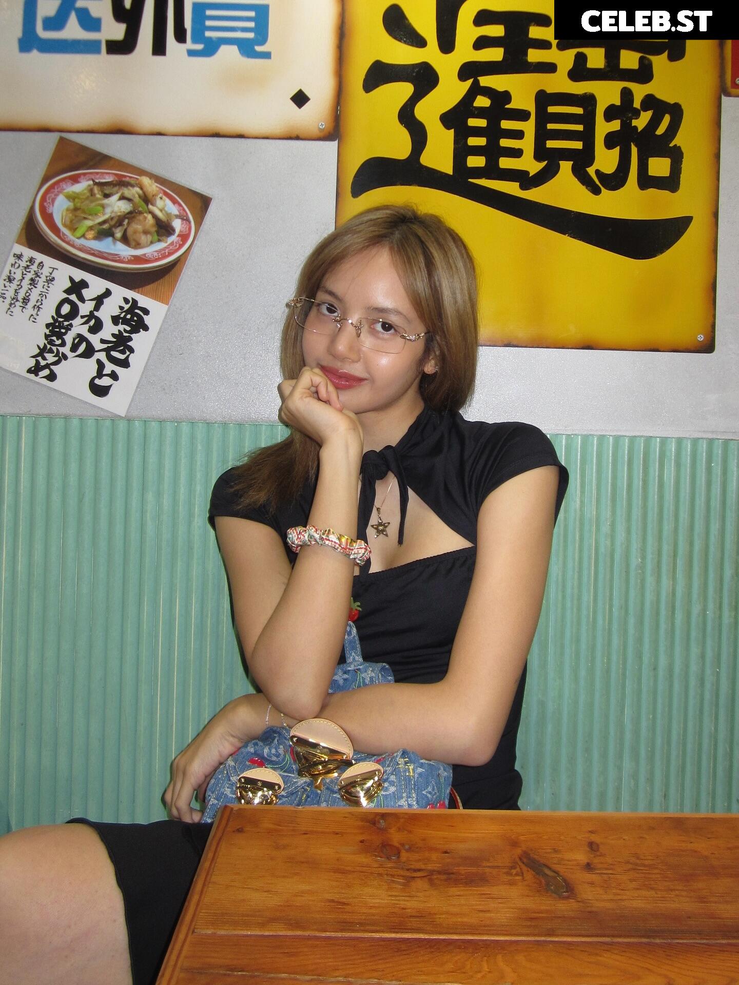 Lisa | BLΛƆKPIИK (Blackpink) Image 10025011