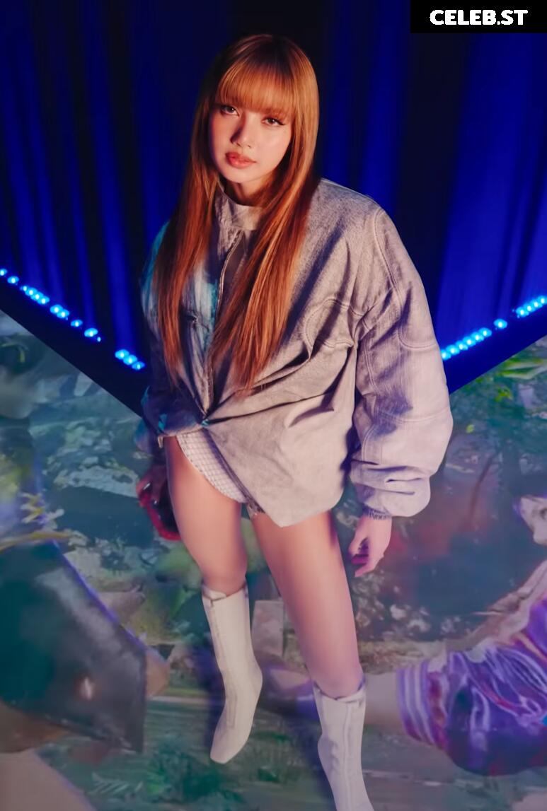 Lisa | BLΛƆKPIИK (Blackpink) Image 10025062