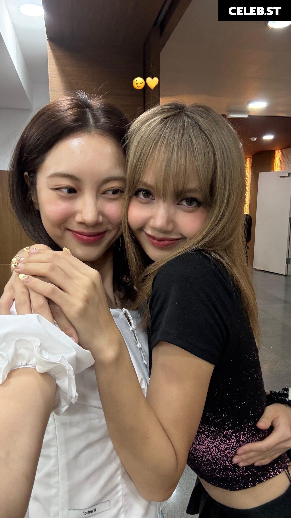 Lisa | BLΛƆKPIИK (Blackpink) Image 10025056