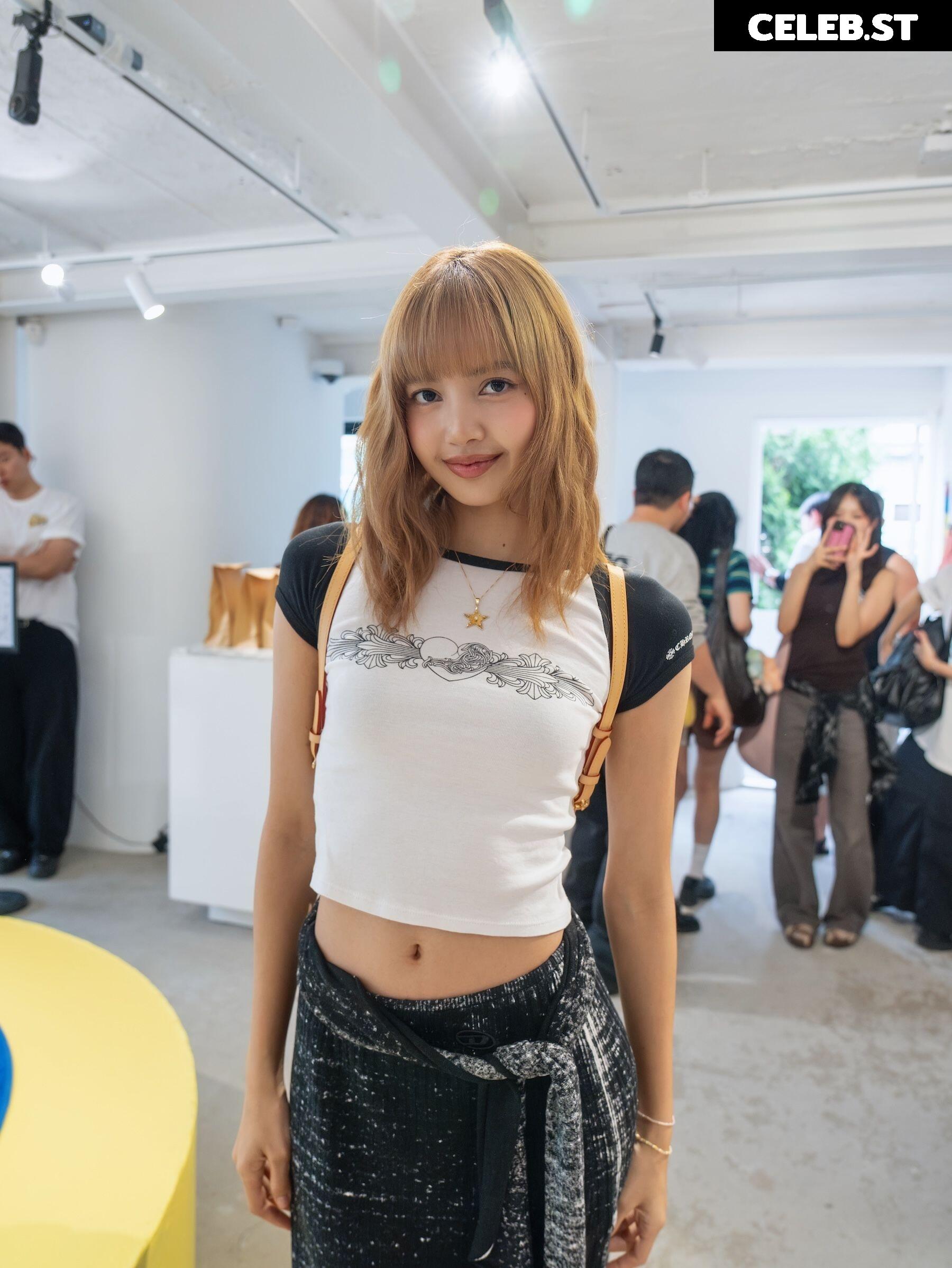 Lisa | BLΛƆKPIИK (Blackpink) Image 10025042