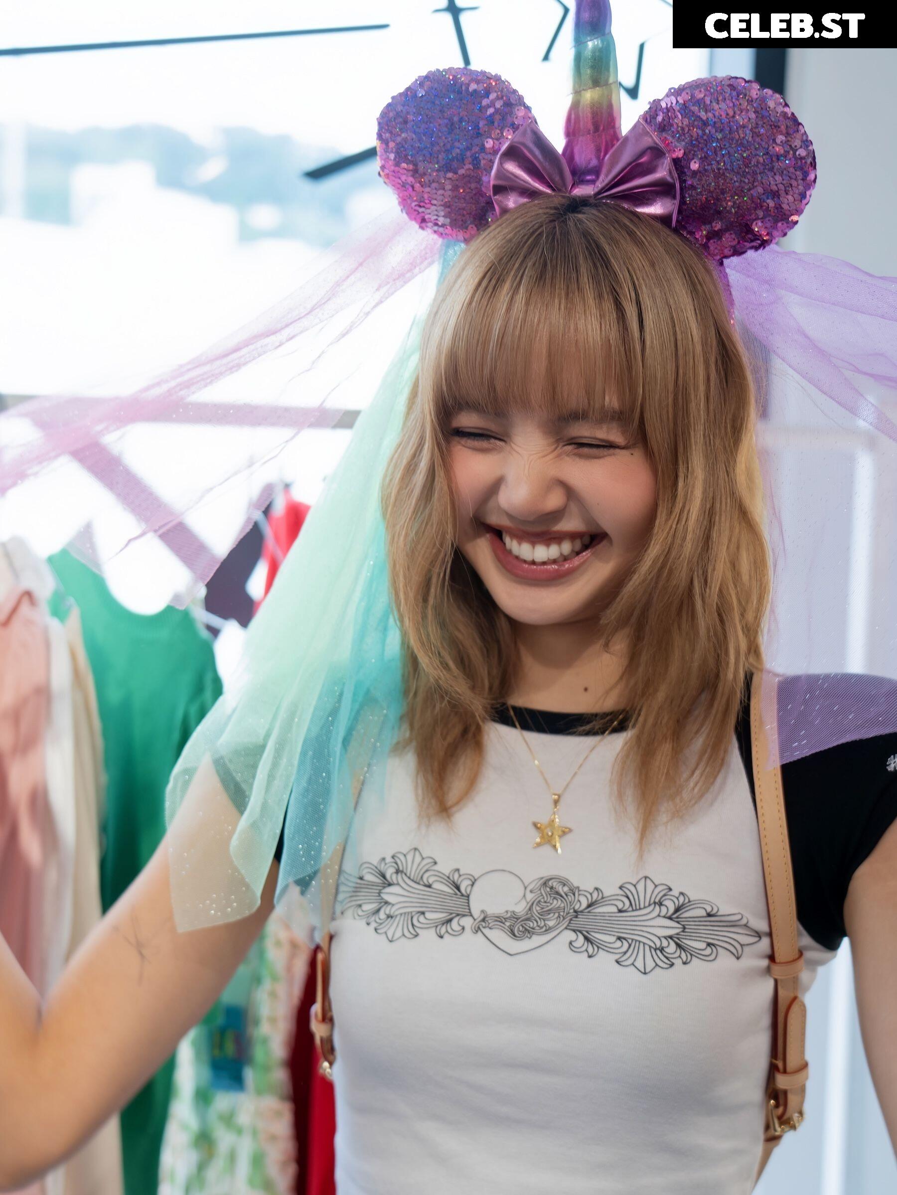 Lisa | BLΛƆKPIИK (Blackpink) Image 10025040
