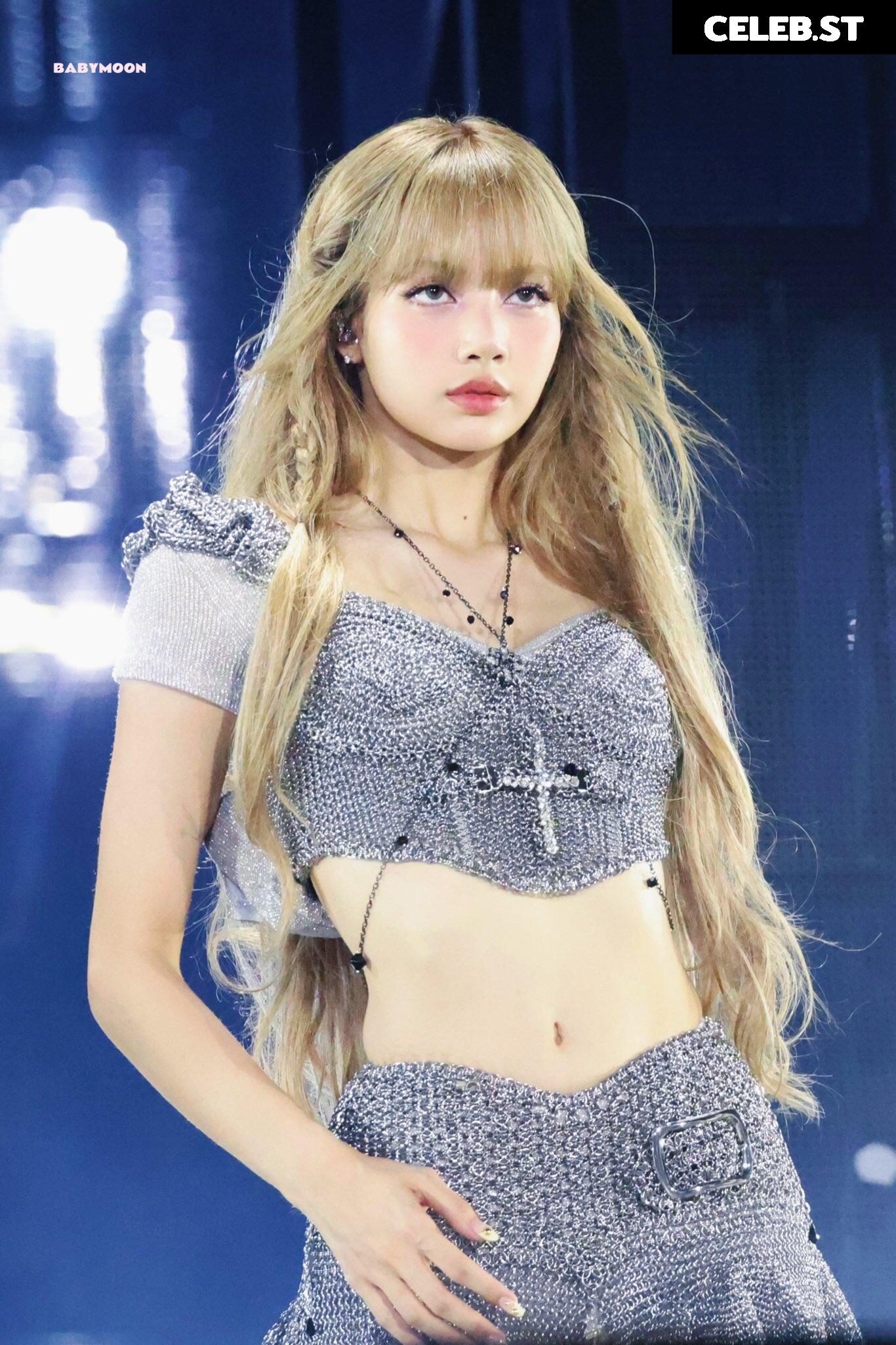 Lisa | BLΛƆKPIИK (Blackpink) Image 10025313