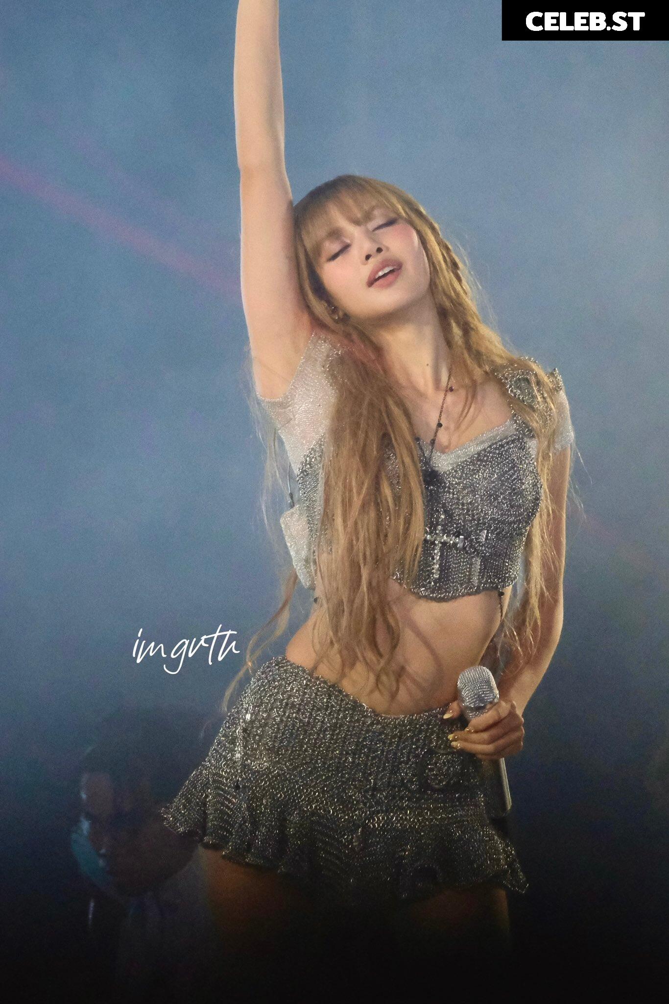 Lisa | BLΛƆKPIИK (Blackpink) Image 10025311