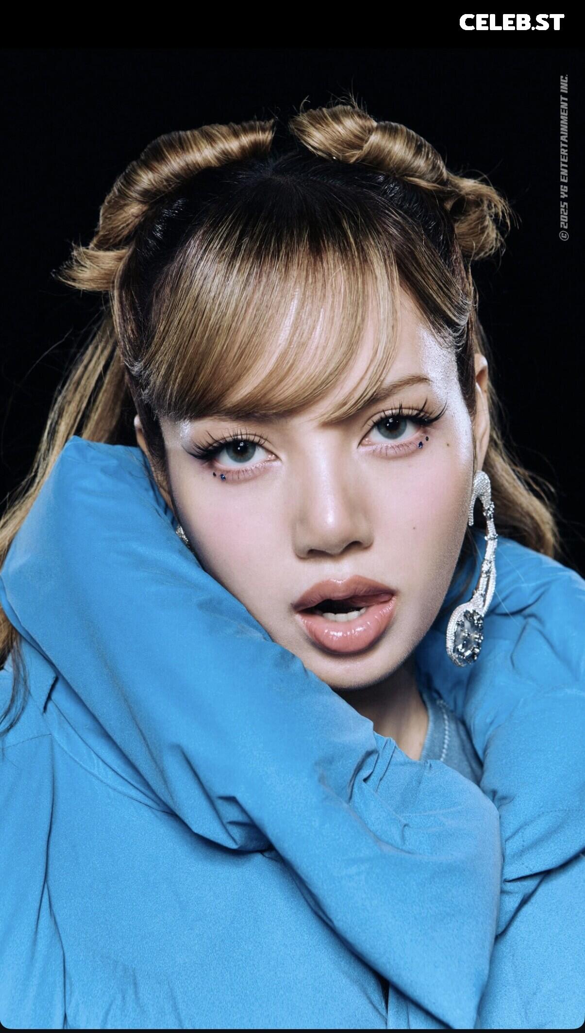 Lisa | BLΛƆKPIИK (Blackpink) Image 10025292