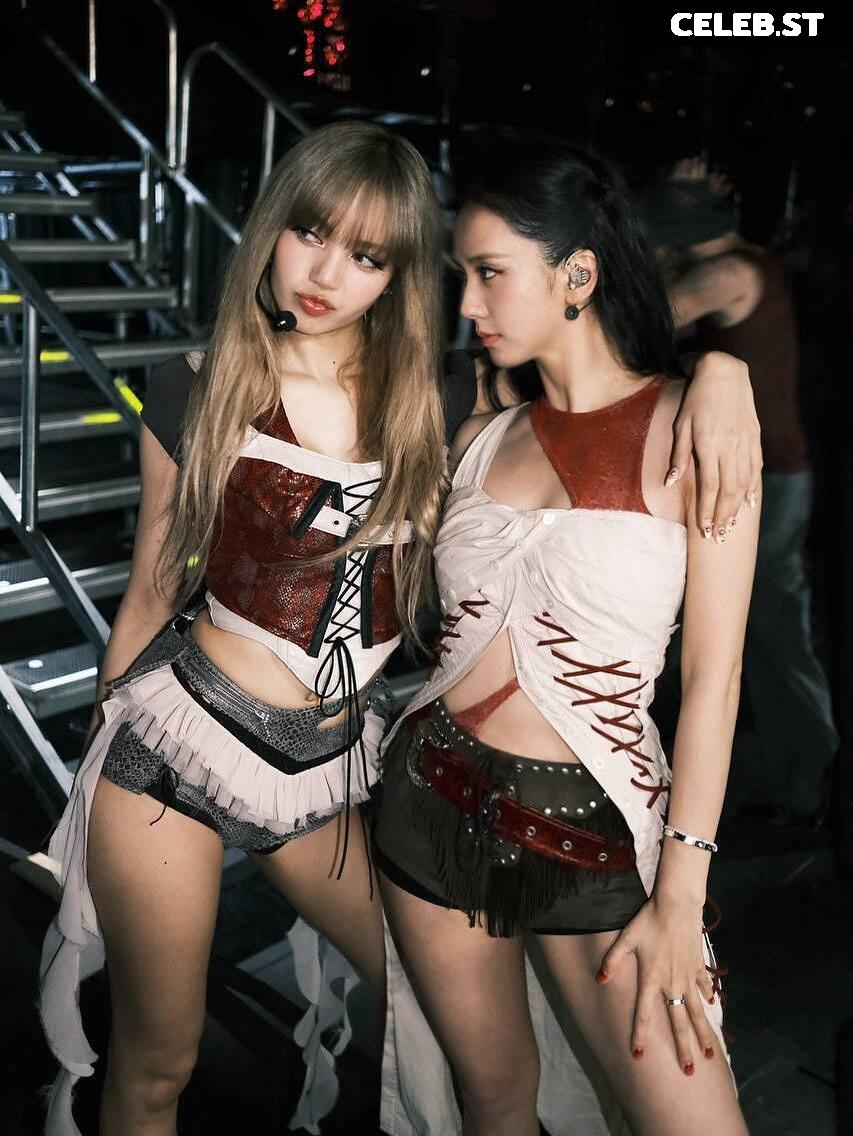 Lisa | BLΛƆKPIИK (Blackpink) Image 10025297