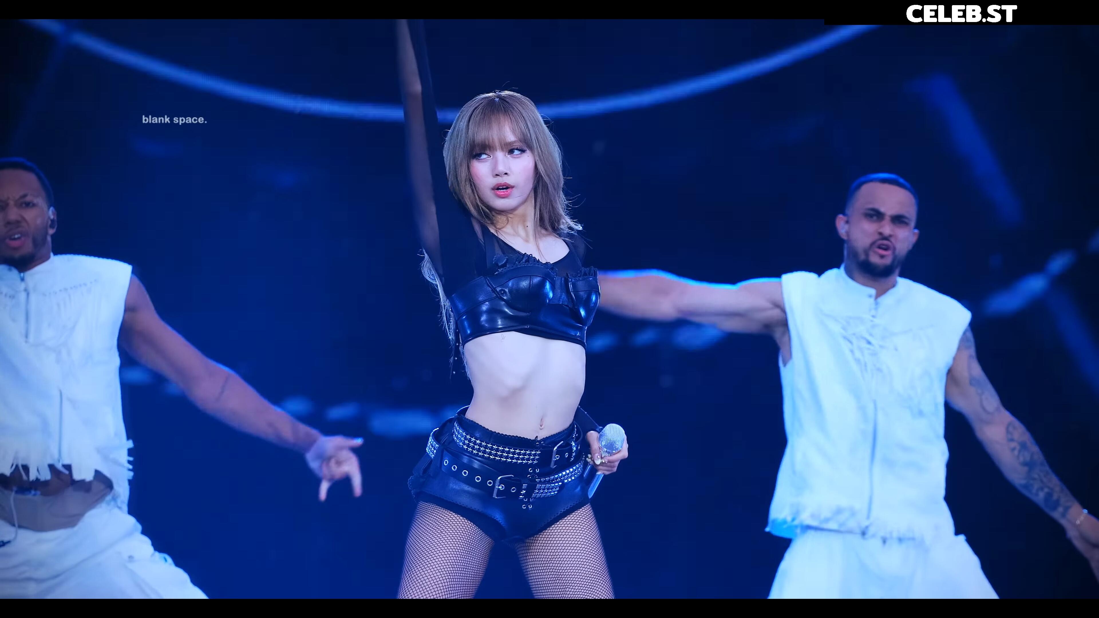 Lisa | BLΛƆKPIИK (Blackpink) Image 10025262