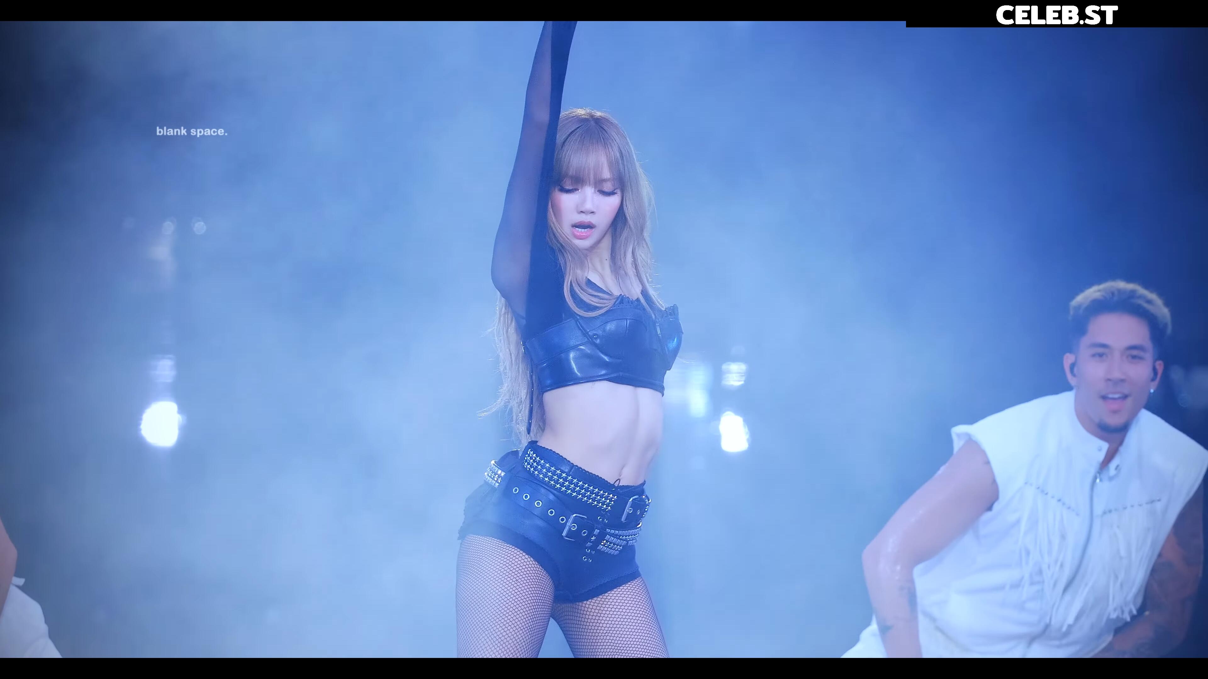 Lisa | BLΛƆKPIИK (Blackpink) Image 10025256