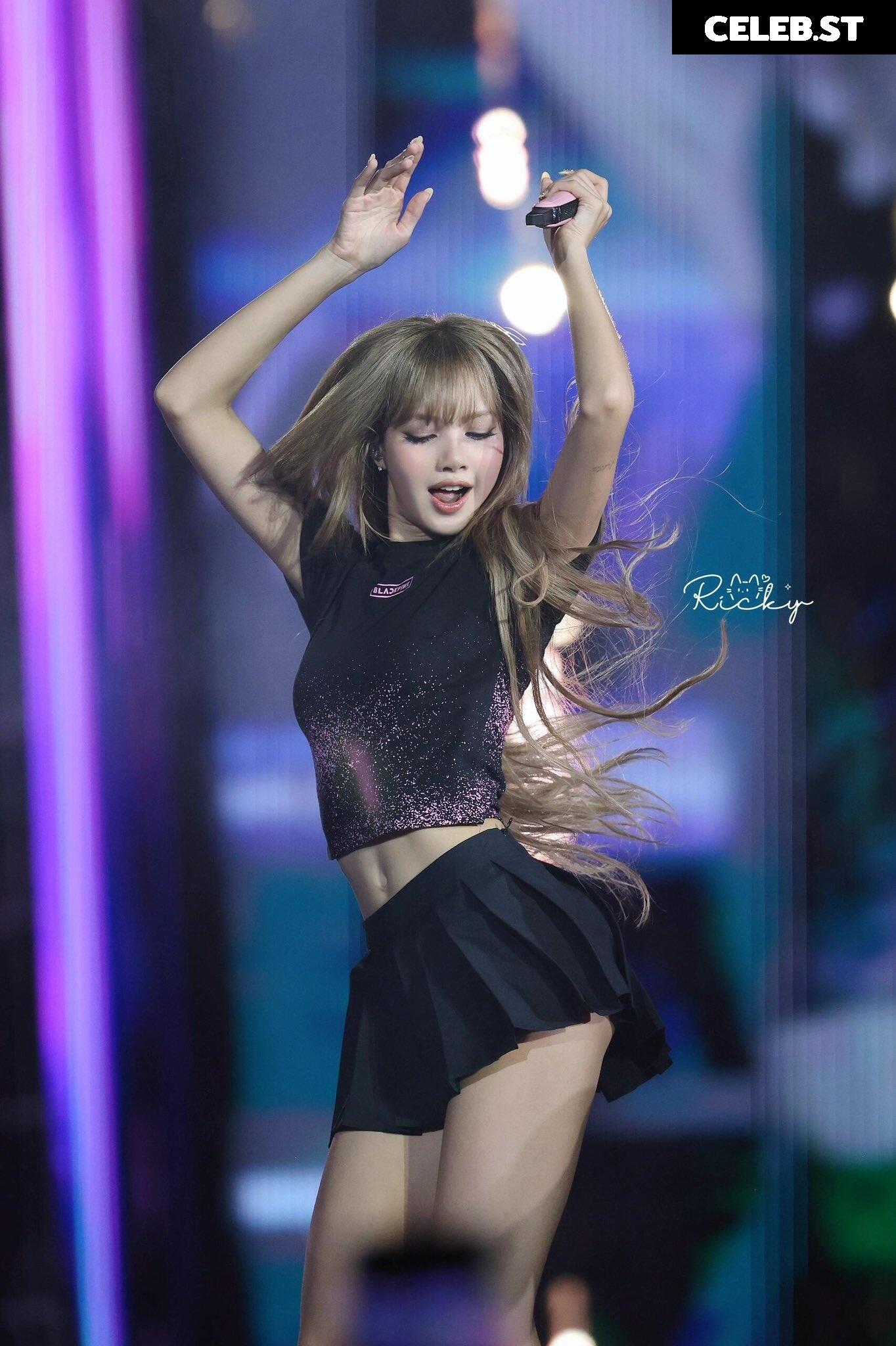 Lisa | BLΛƆKPIИK (Blackpink) Image 10025240