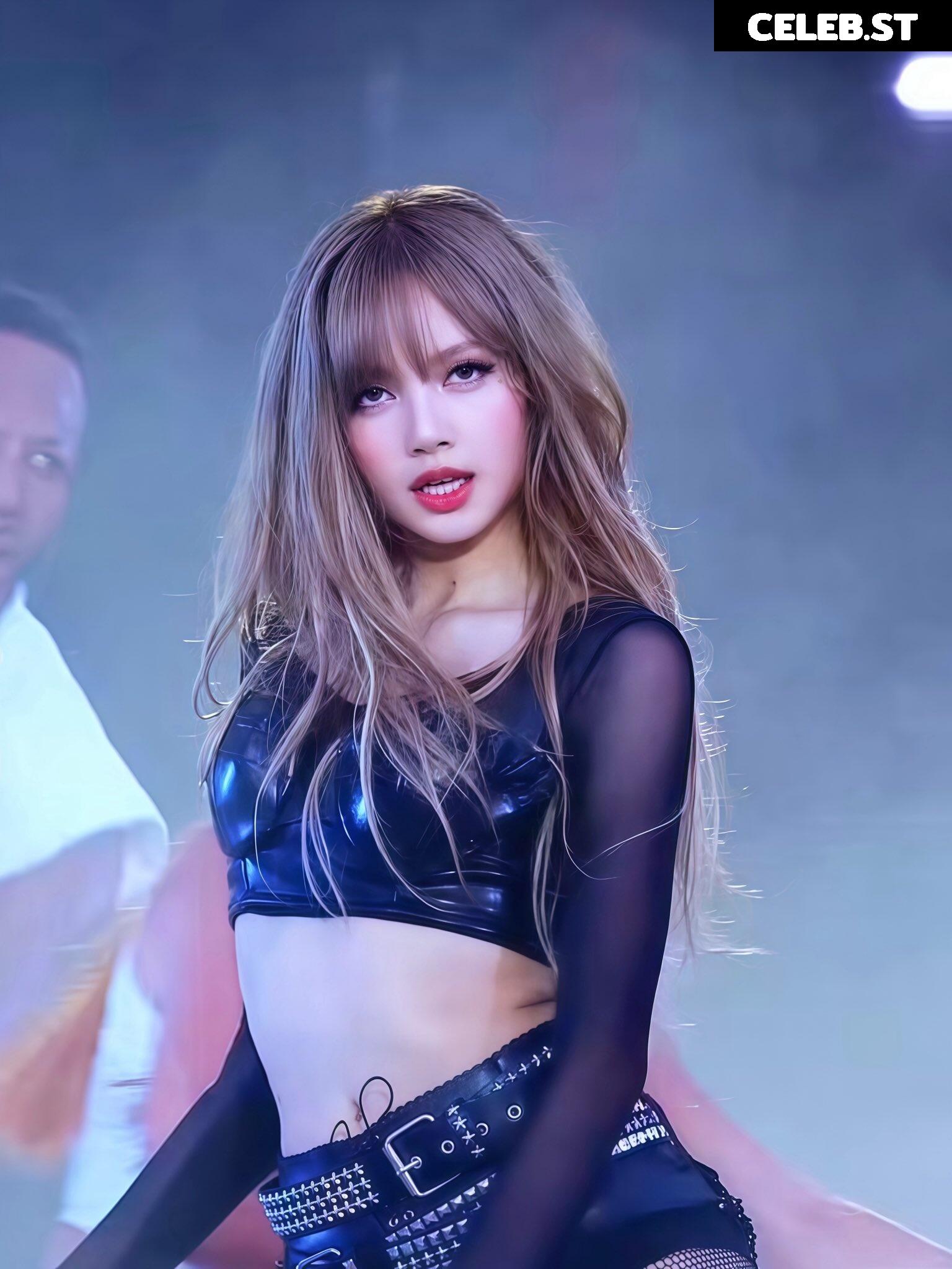 Lisa | BLΛƆKPIИK (Blackpink) Image 10025244