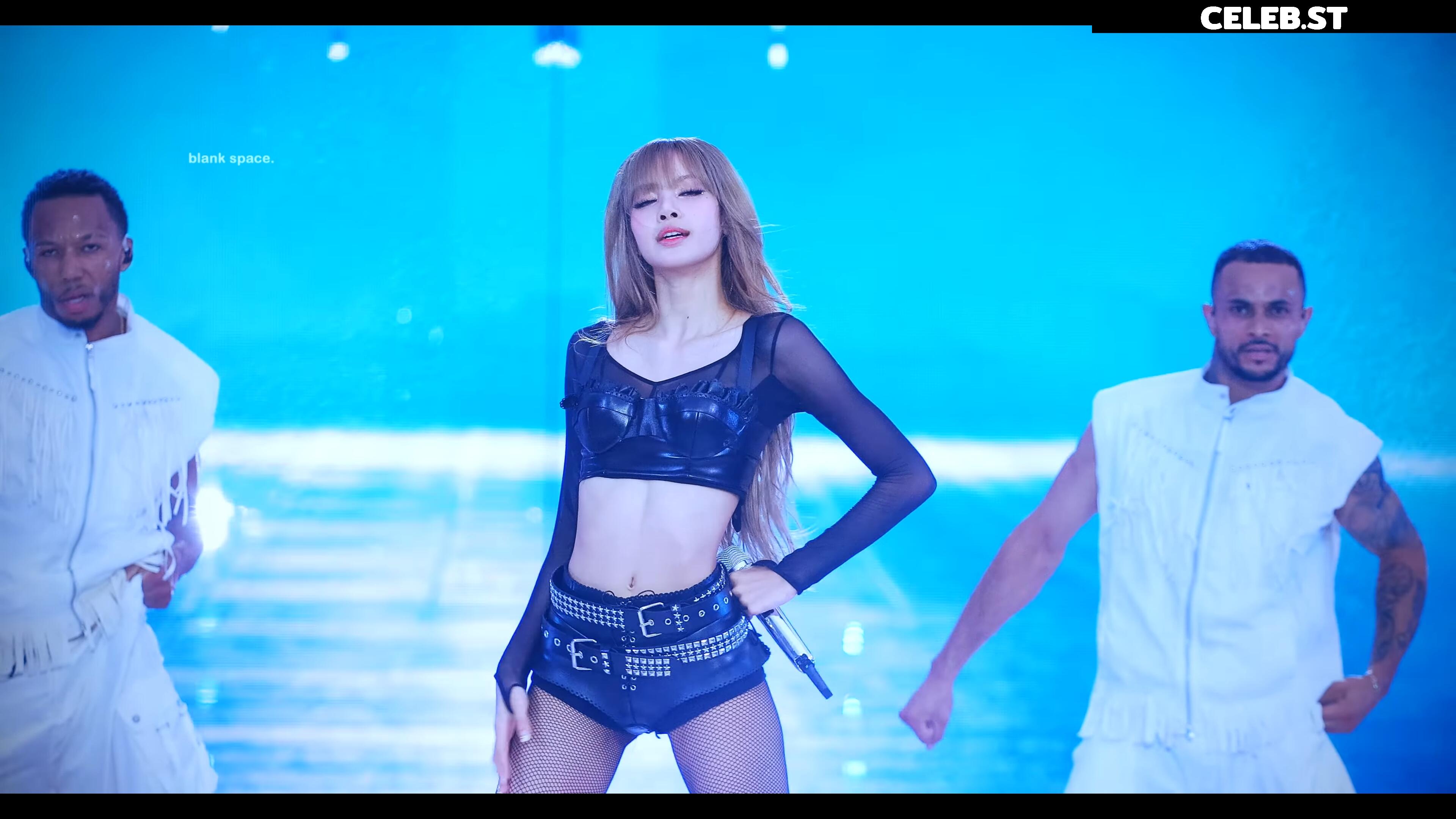 Lisa | BLΛƆKPIИK (Blackpink) Image 10025272