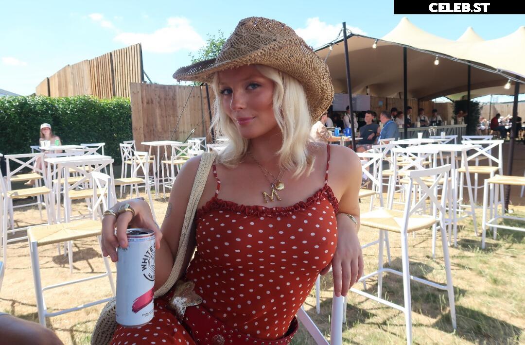 Amelia Eve Gibson | Millie Gibson Image 10024429