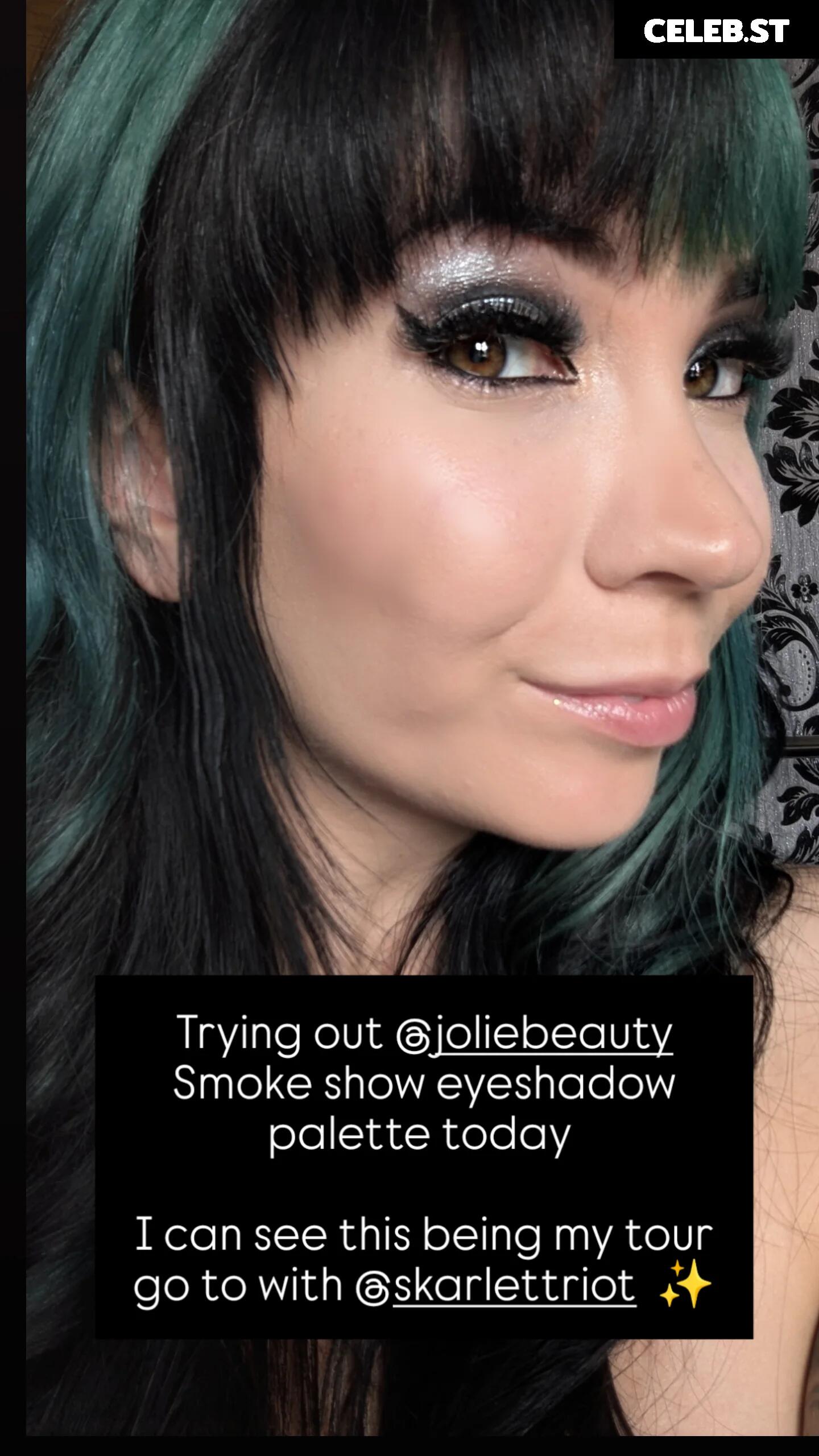 Chloe Drinkwater (Skarlett Riot Singer) Image 10024109