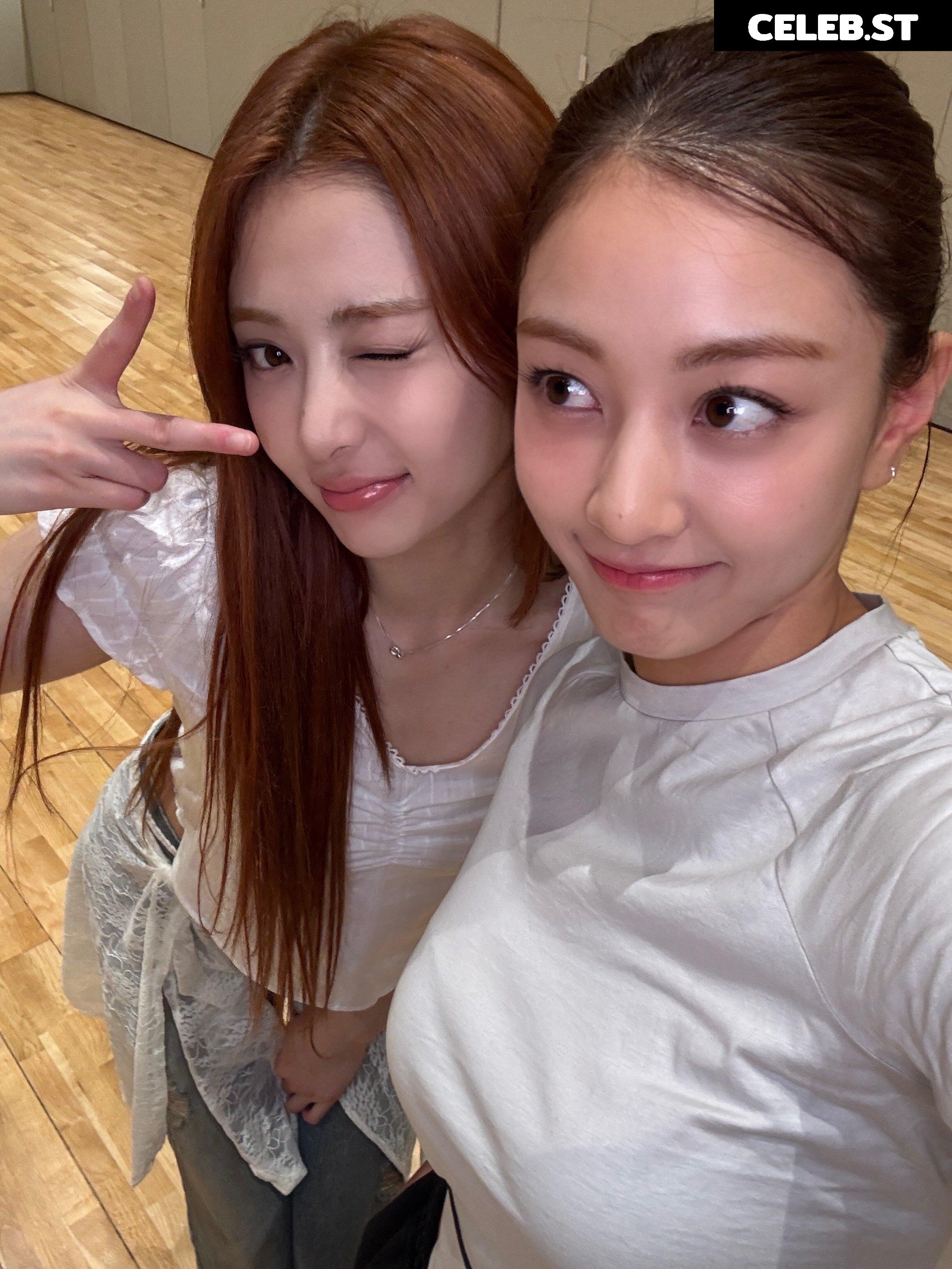 Huh Yunjin 허윤진 | LESSERAFIM Image 10027514