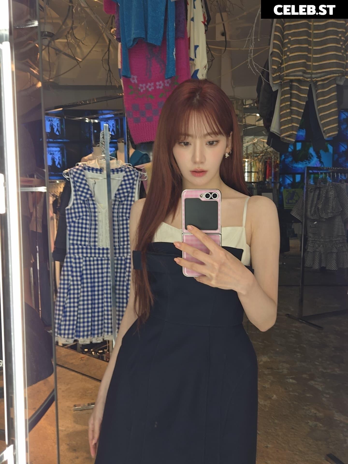 Sakura Miyawaki 宮脇 咲良 | LESSERAFIM Image 10027161