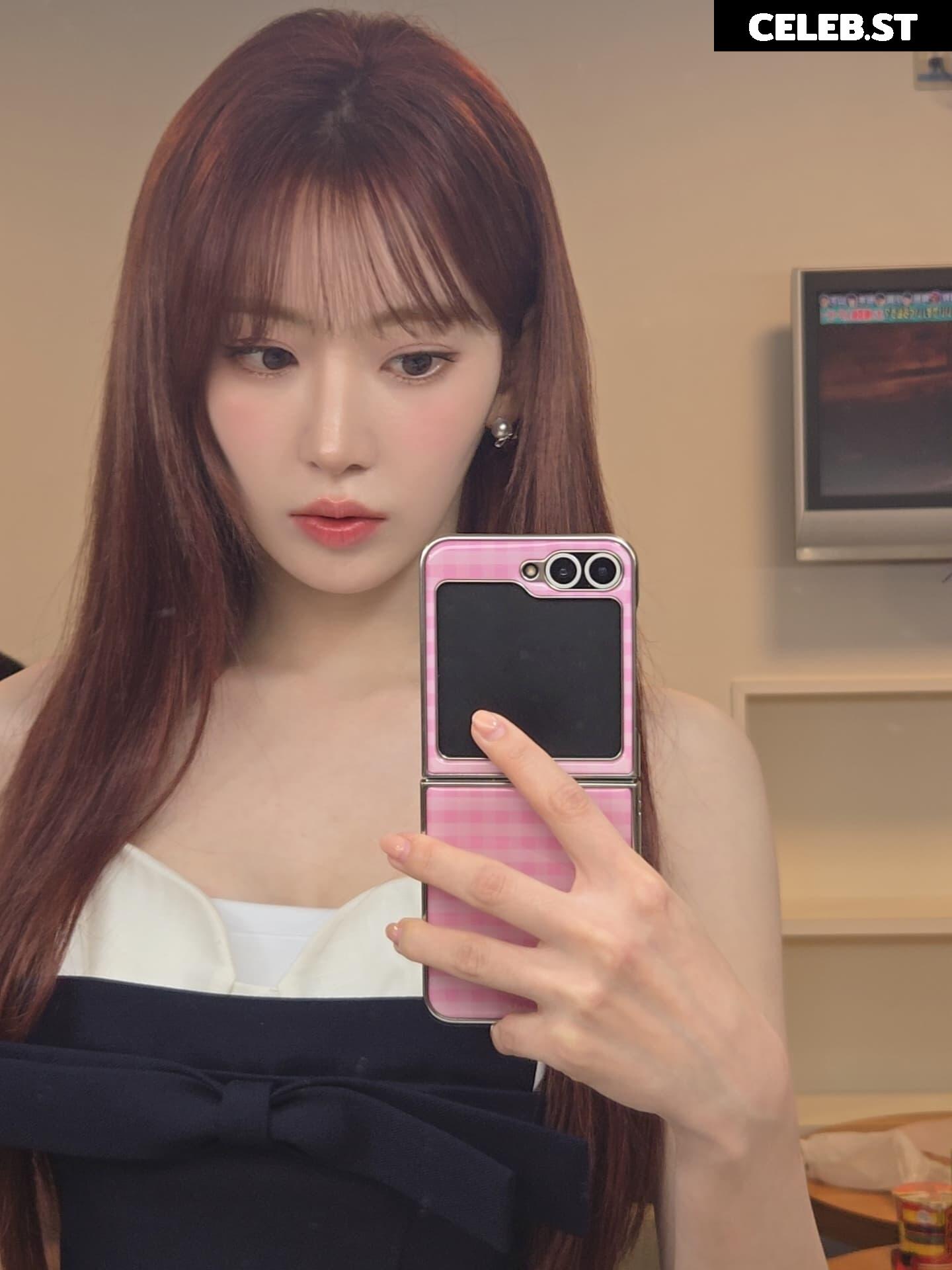 Sakura Miyawaki 宮脇 咲良 | LESSERAFIM Image 10027158