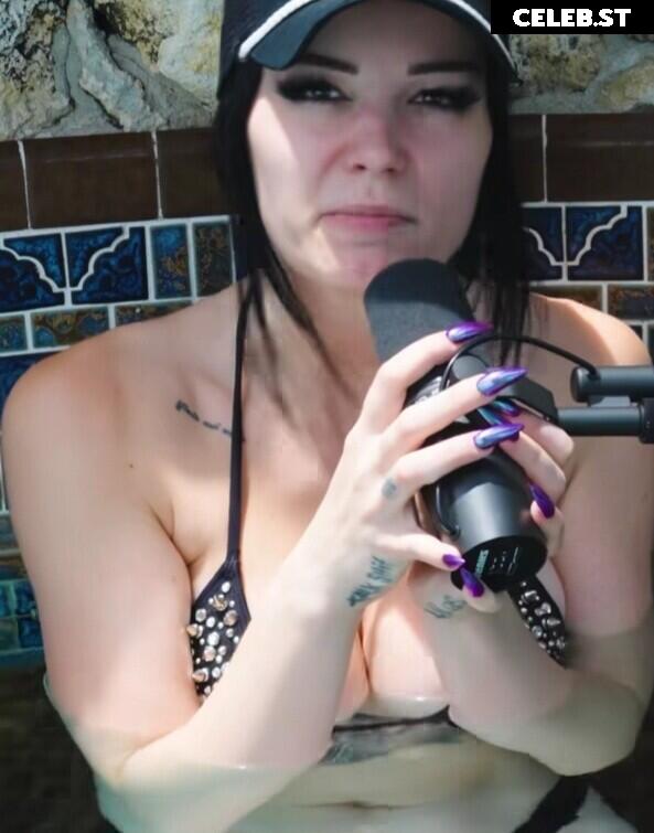 WWE's Paige / Saraya Bevis Image 10027043
