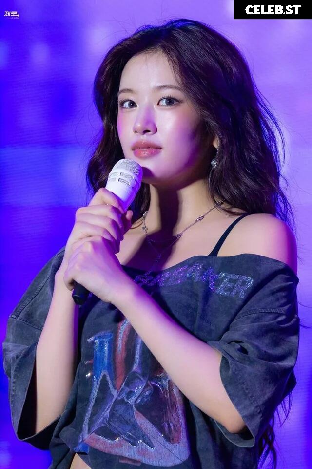 An Yujin 안유진 | (An) IVE Image 10027353