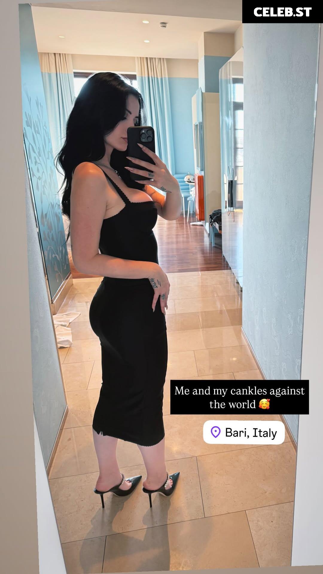 WWE's Paige / Saraya Bevis Image 10026947