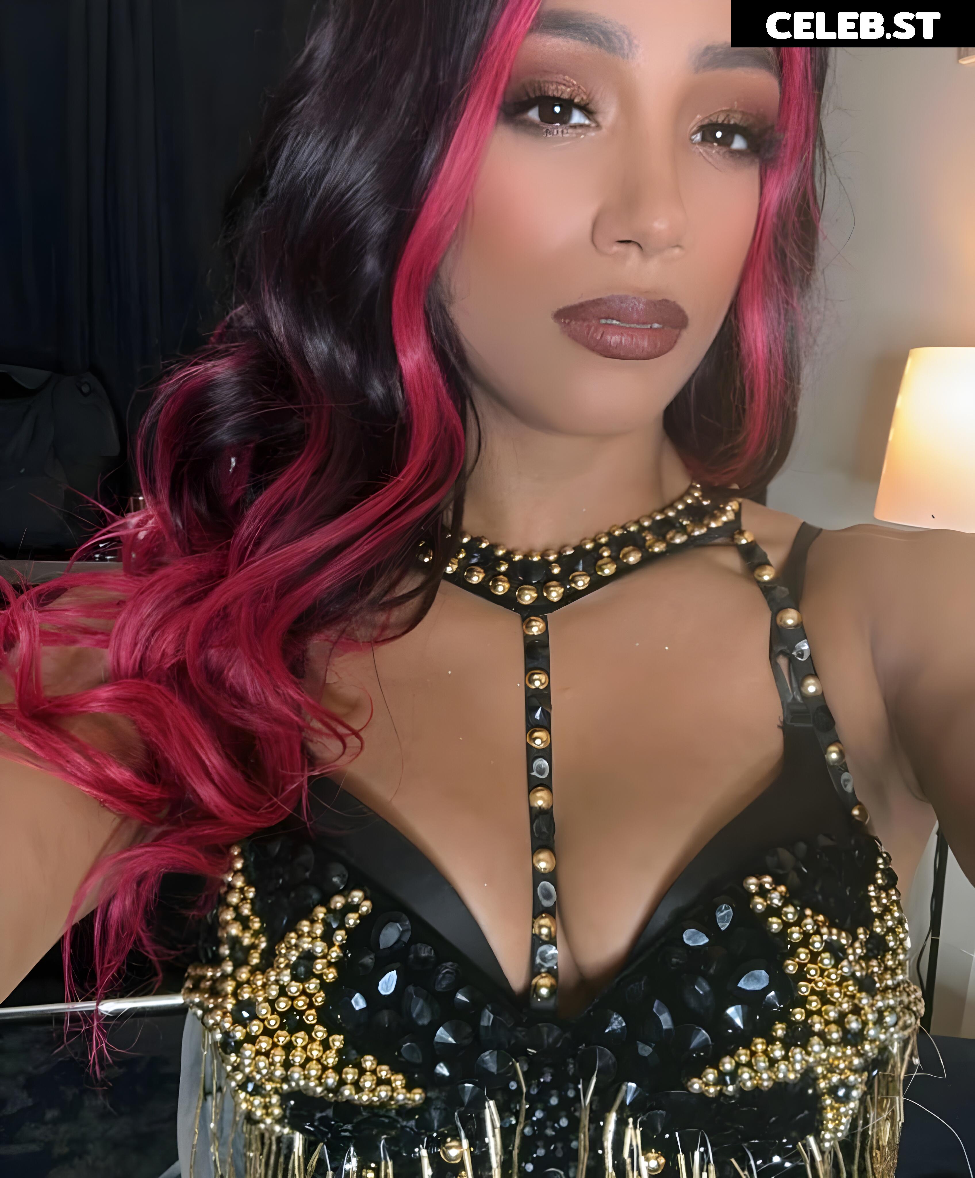 WWE Sasha Banks | Mercedes Moné Image 10026187
