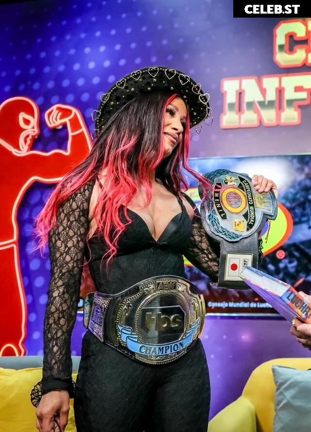 WWE Sasha Banks | Mercedes Moné Image 10026166