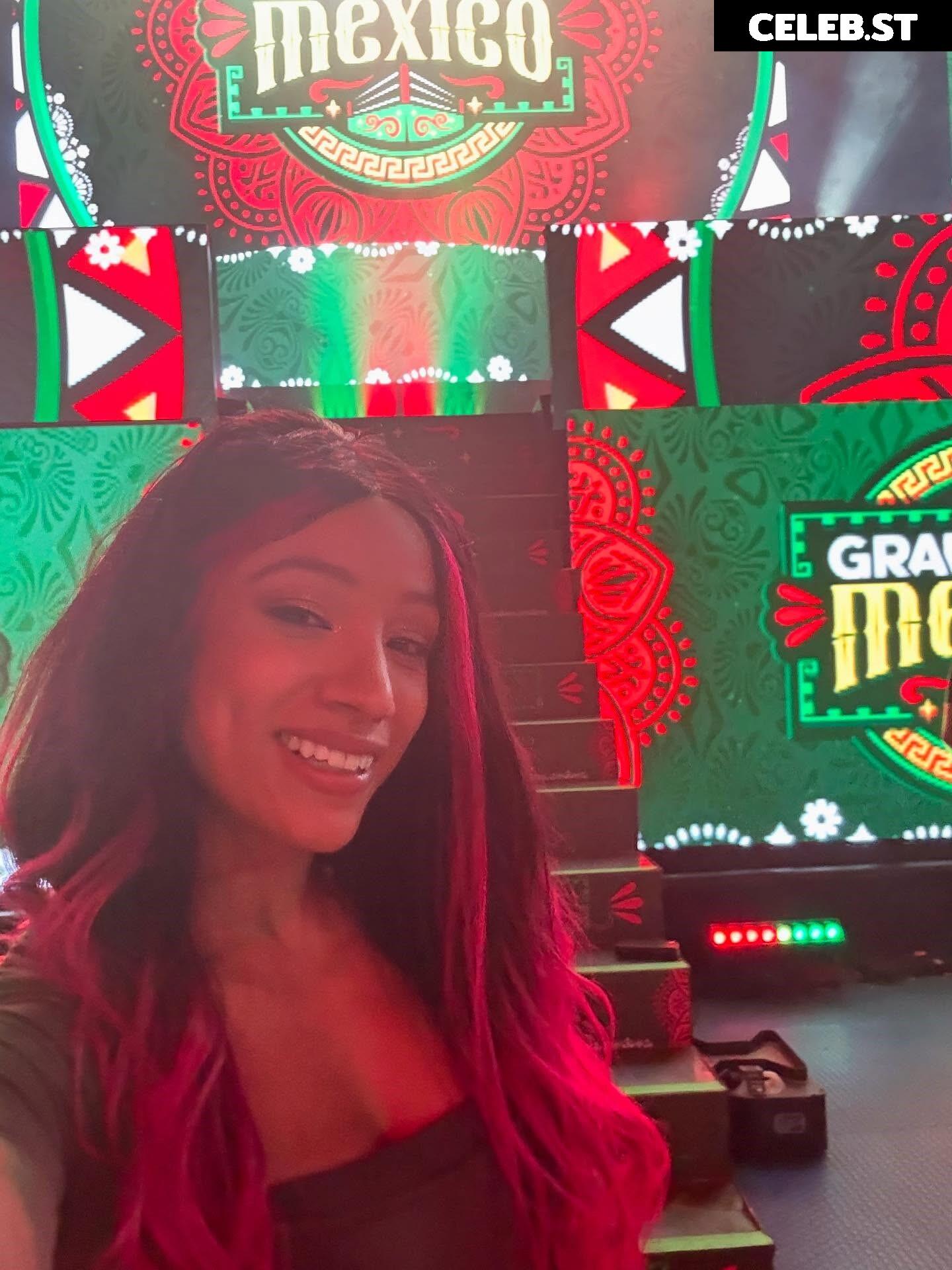 WWE Sasha Banks | Mercedes Moné Image 10026171