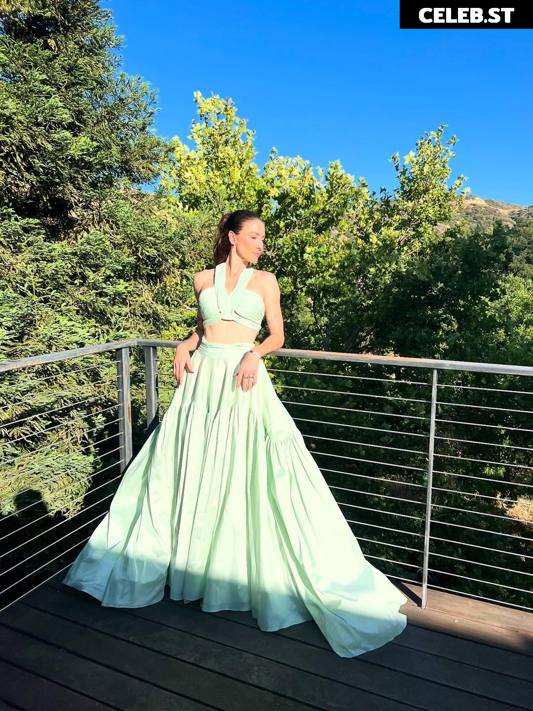 Whitney Cummings Image 10026309