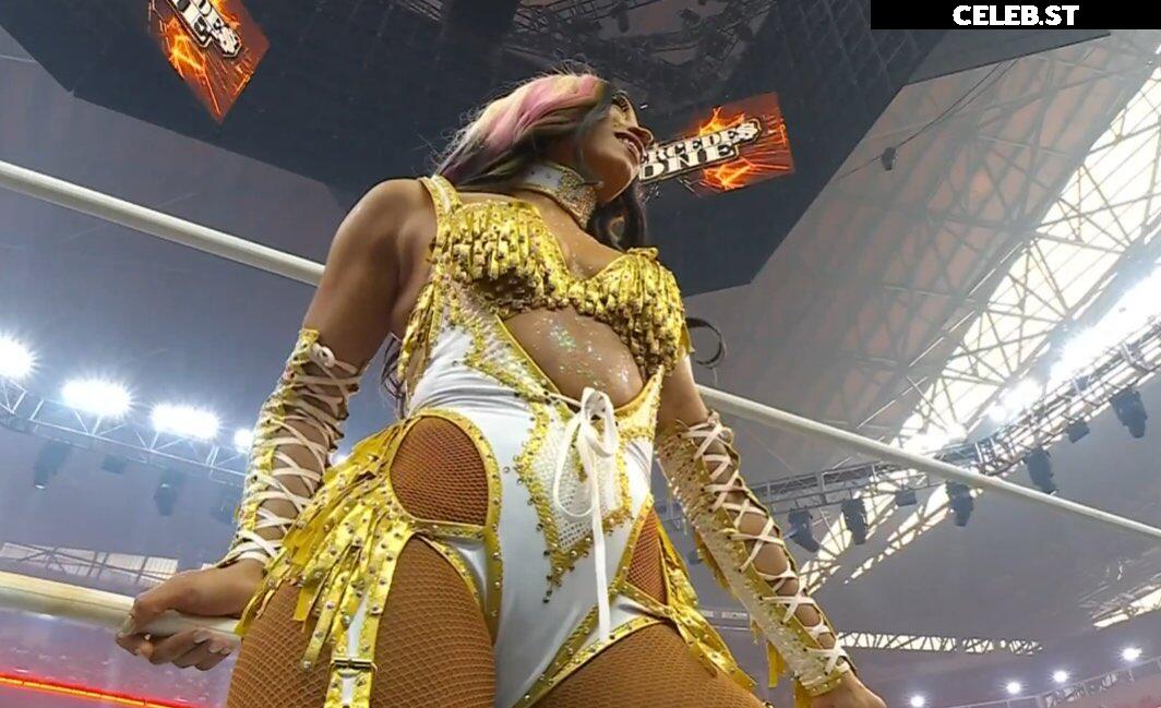 WWE Sasha Banks | Mercedes Moné Image 10026339