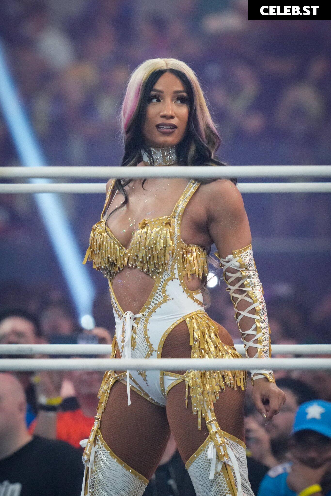WWE Sasha Banks | Mercedes Moné Image 10026345