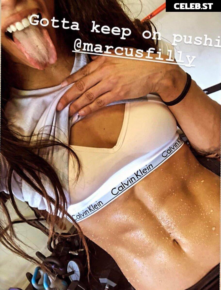 WWE Sasha Banks | Mercedes Moné Image 10026286