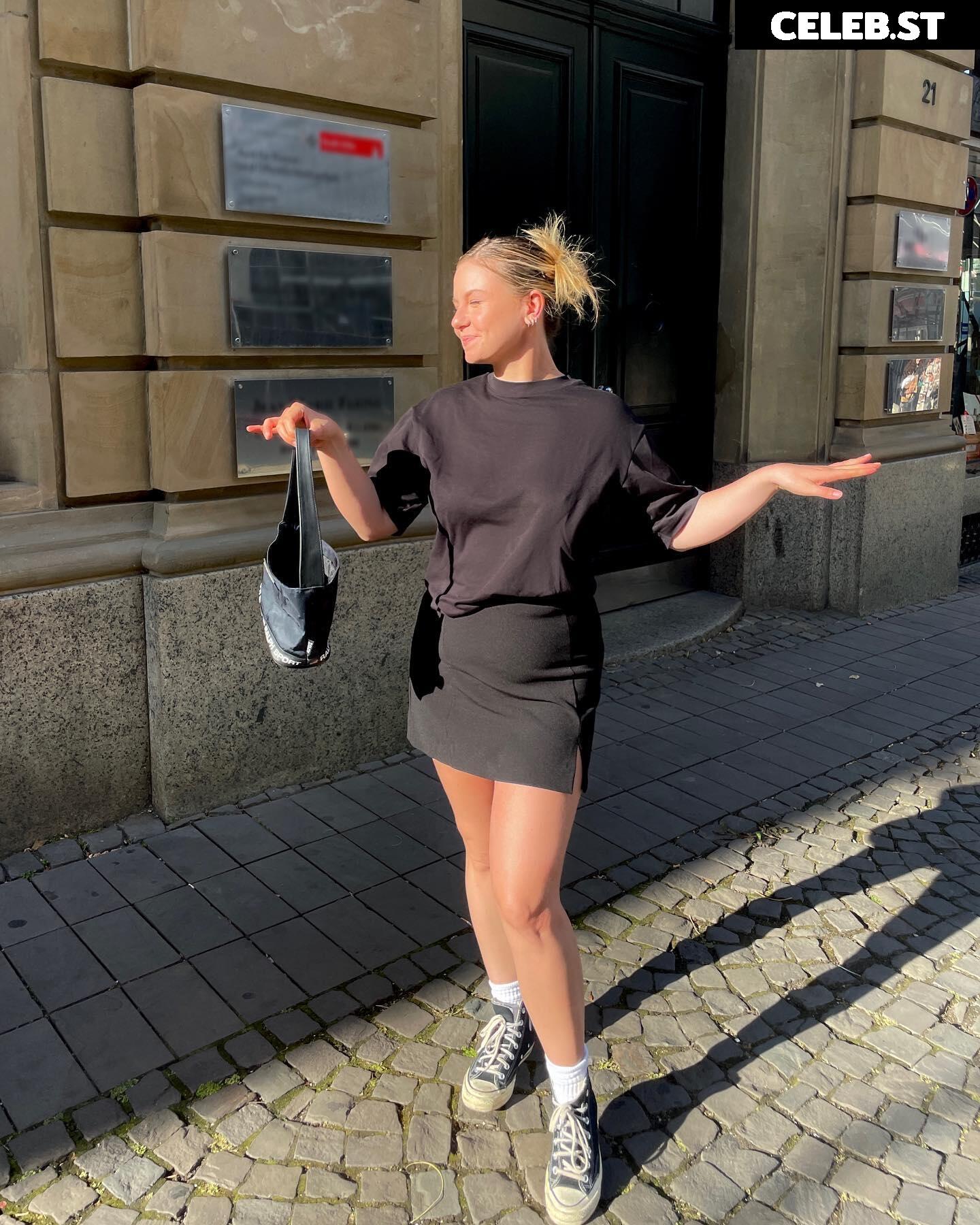 KellyMissesvlog Image 1002019