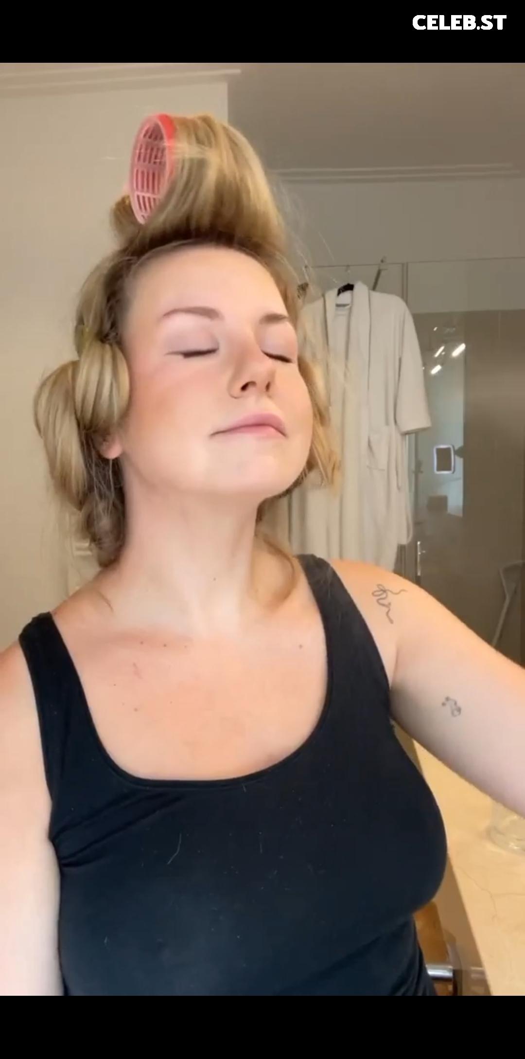 KellyMissesvlog Image 1002306