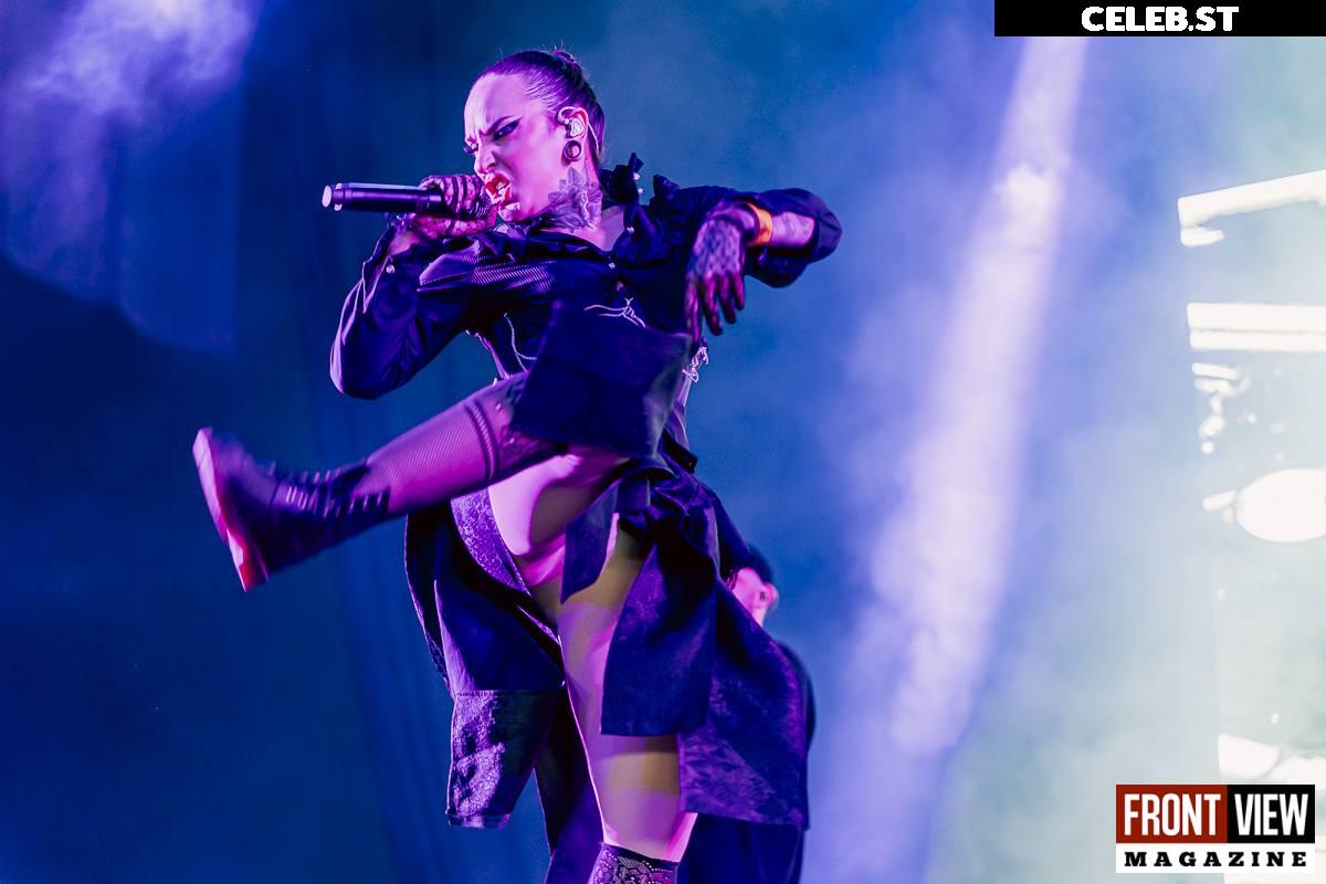 Women of Metal Image 10029589
