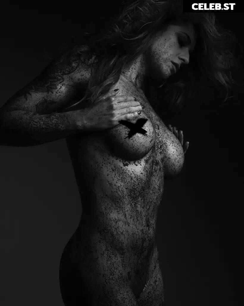 Women of Metal Image 10029320