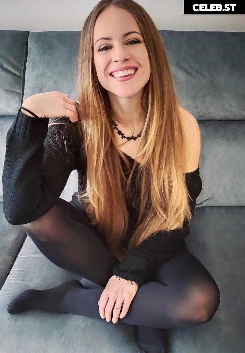 Women of Metal Image 10029365