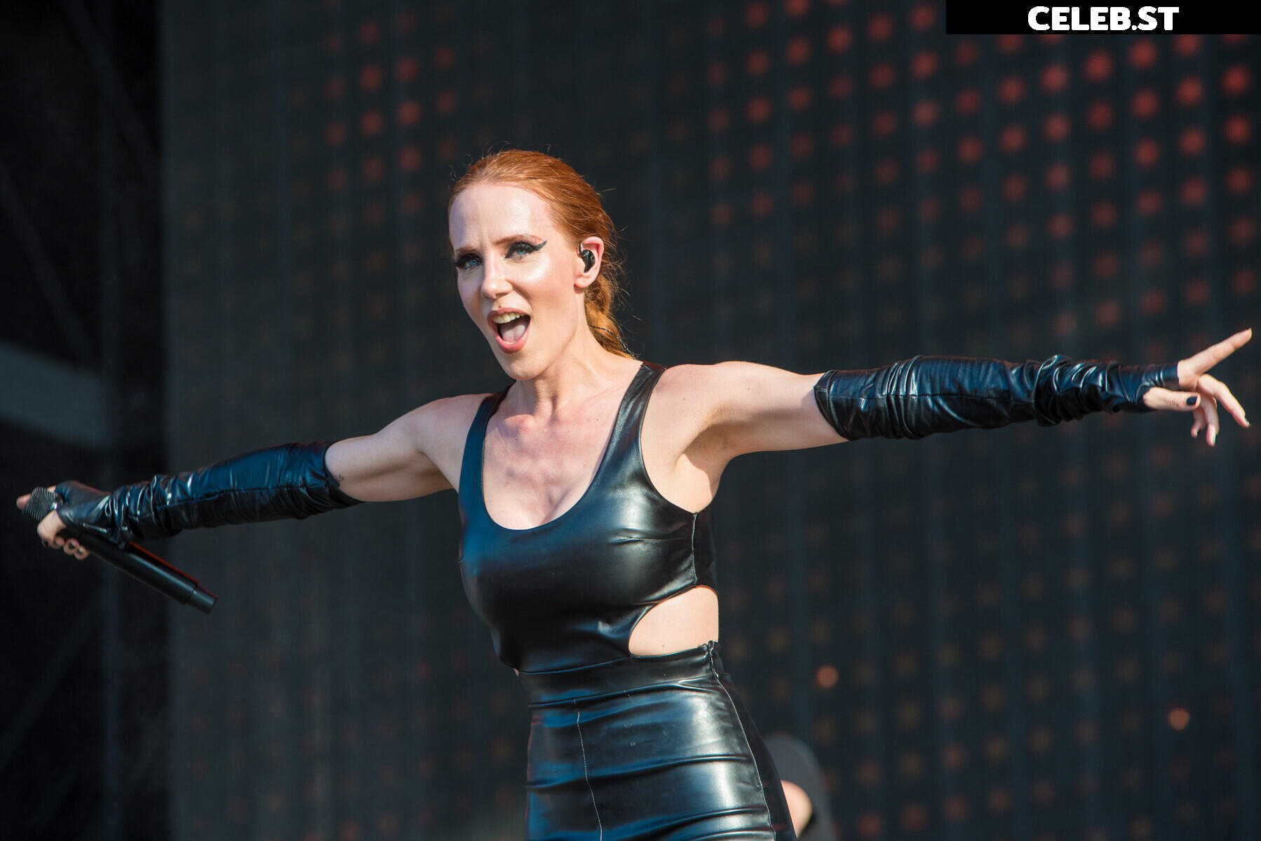 Women of Metal Image 10029349