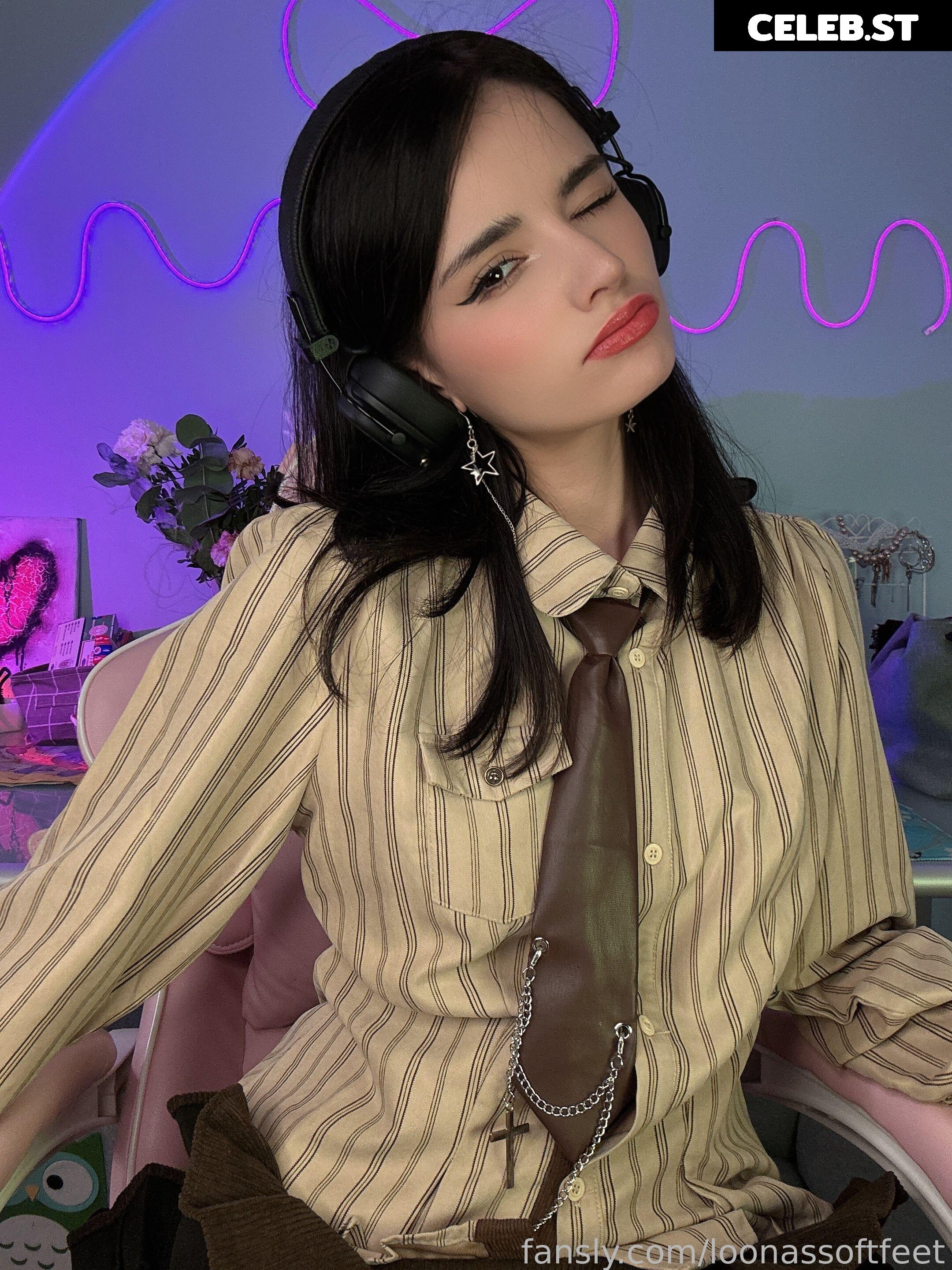 Loonassoftfeet Image 10038799