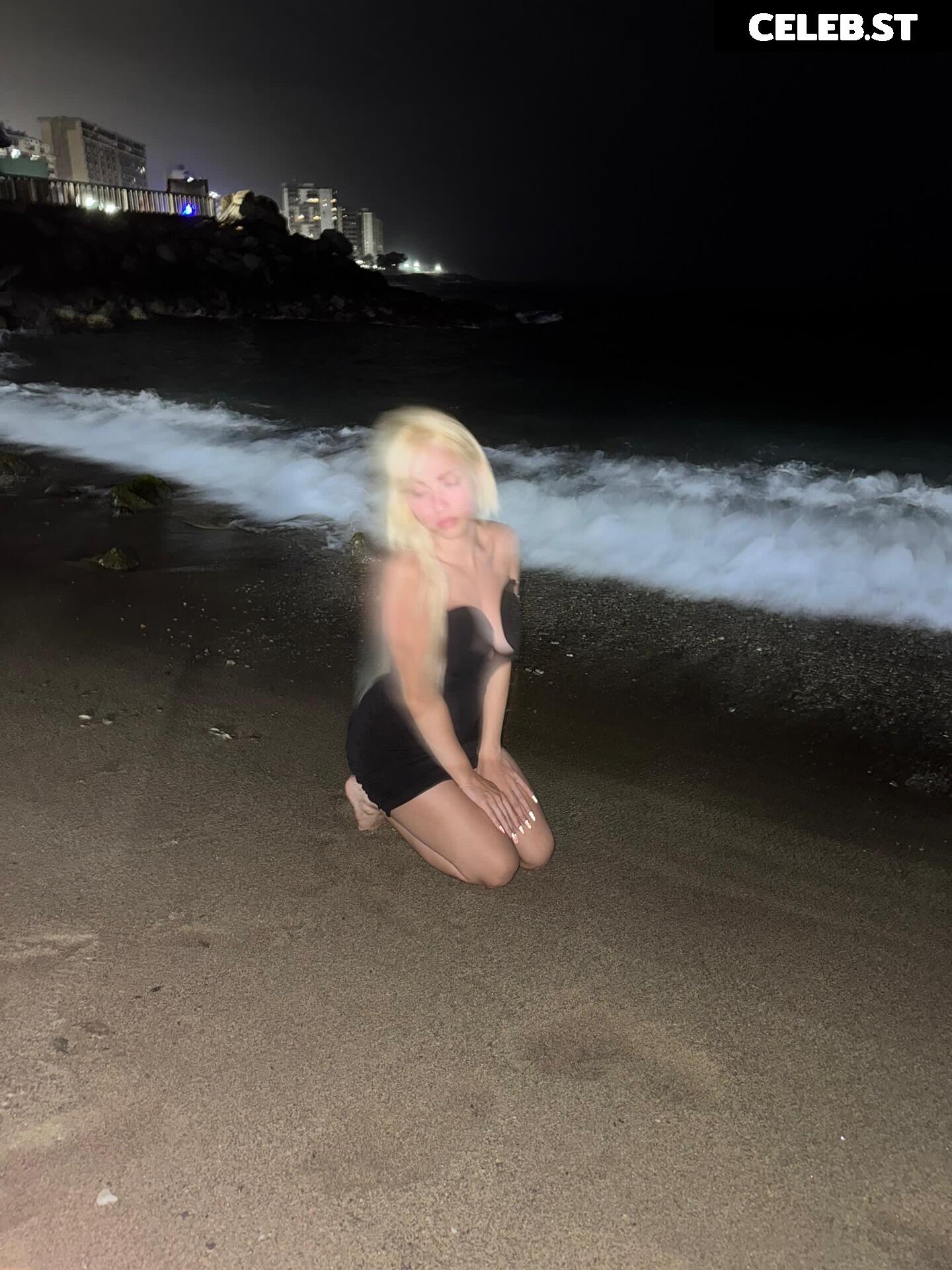 Mochidolll (Veroodle) Image 10034741