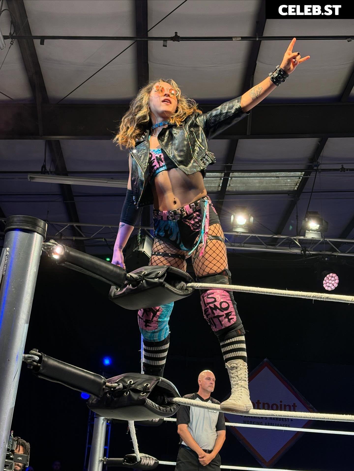 Women of Professional Wrestling Image 10036309