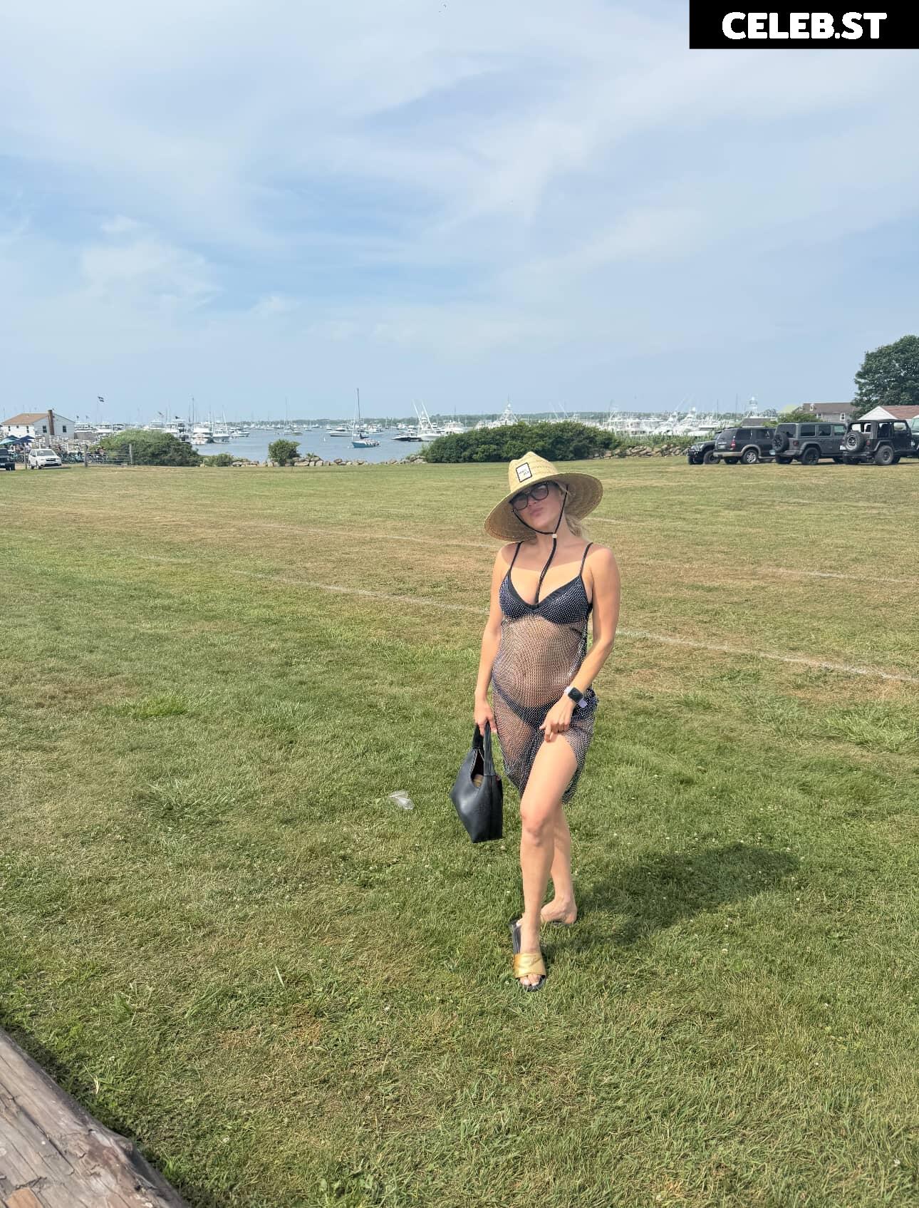 WWE Lana / CJ Perry Image 10031359