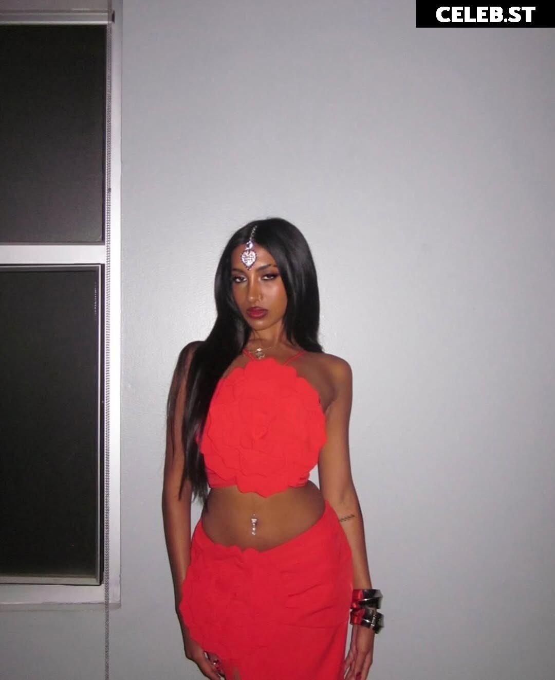 LARA RAJ / lararajj (member of KATSEYE) Image 10030982