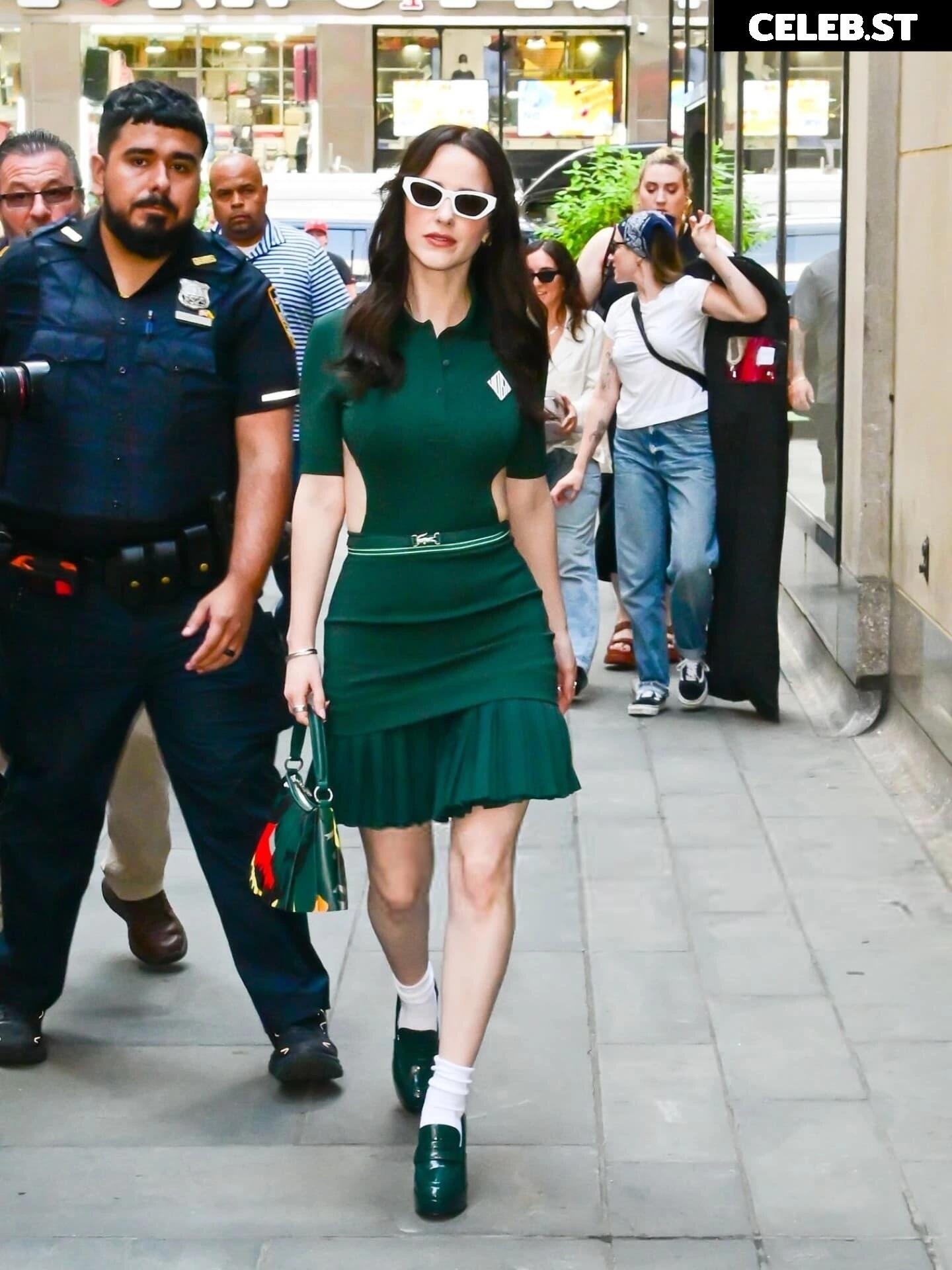 Rachel Brosnahan (Marvelous Mrs. Maisel) Image 10030114