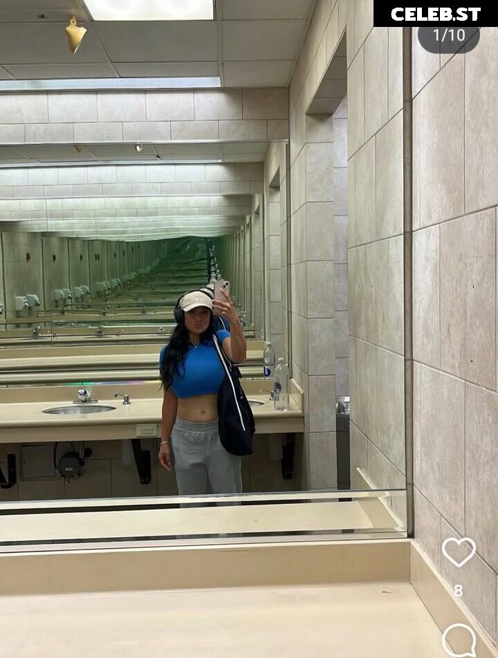 Lizzy Image 10004464