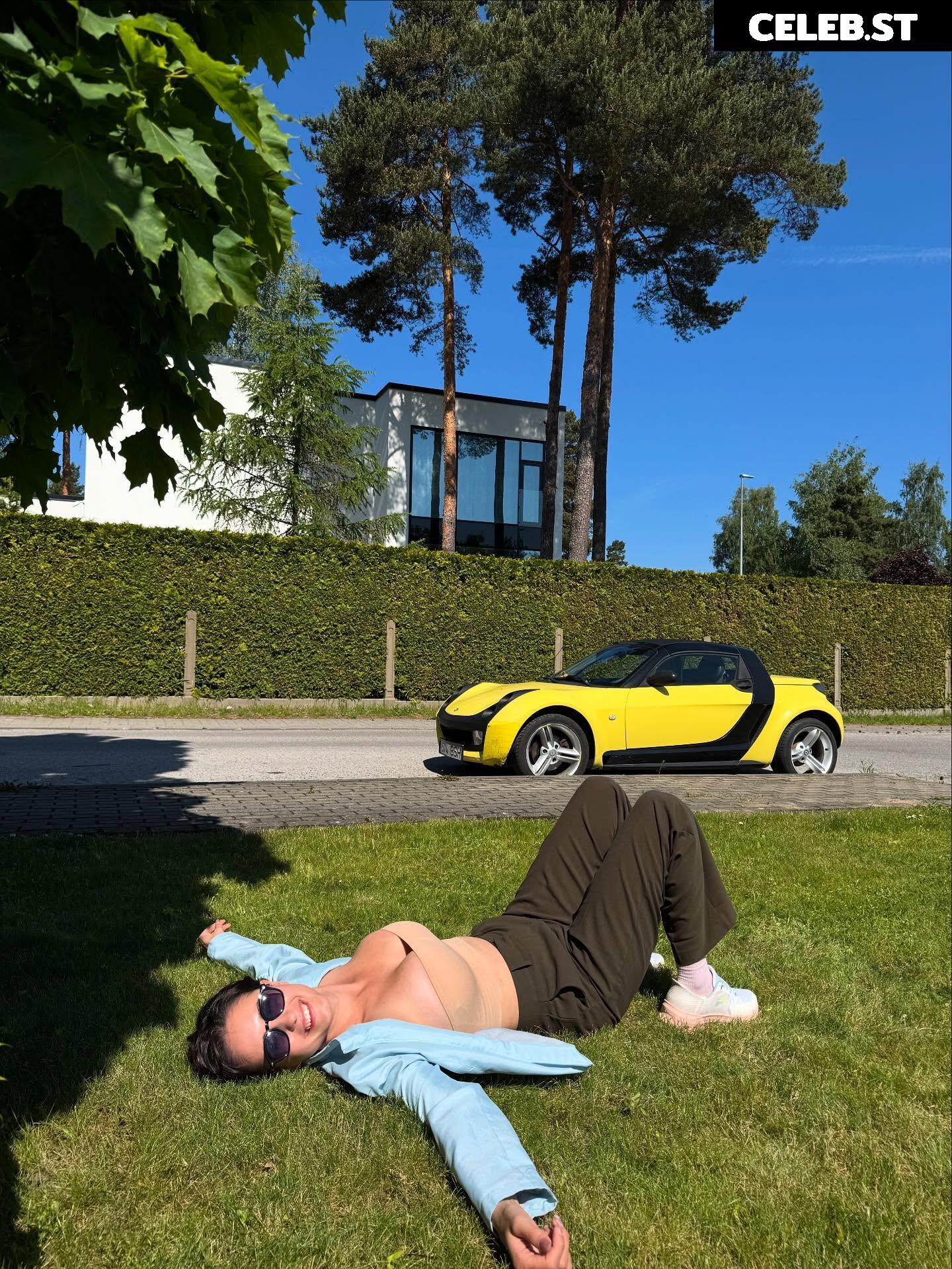 only.lika / Onlylika / likanextlevel / likaland_ Image 10004184