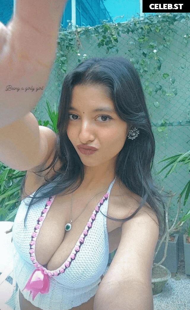 Rashi Singh Image 10007609