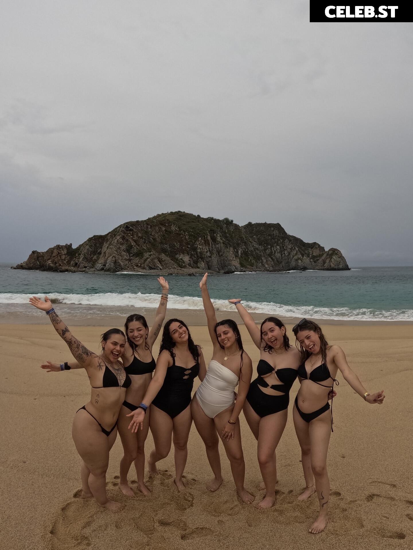 Ana.crisko / Anacris / Cristina Image 10094674