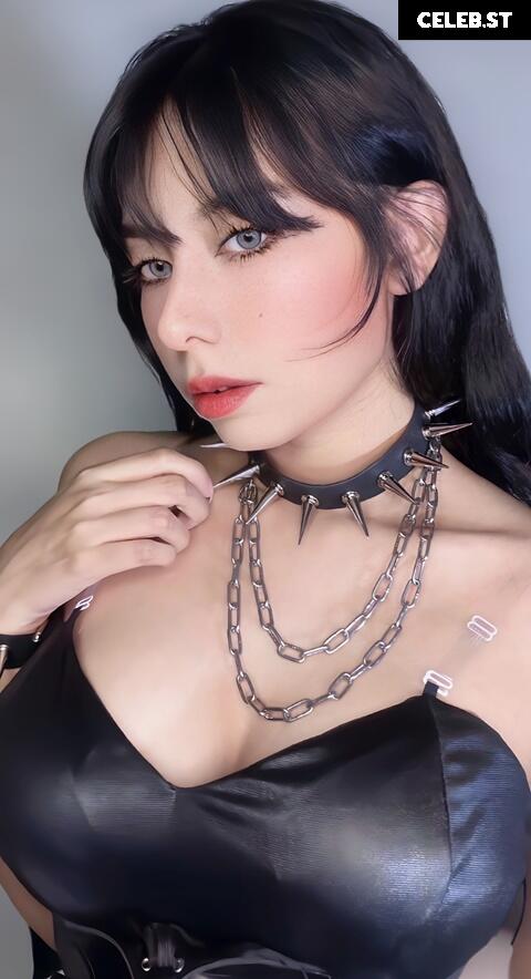 Lilywaifu | lily_waffle Image 10091942